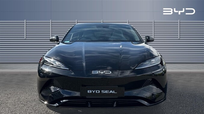 BYD Seal 390kW Excellence AWD 83kWh 4dr Auto Electric Saloon - Image 3